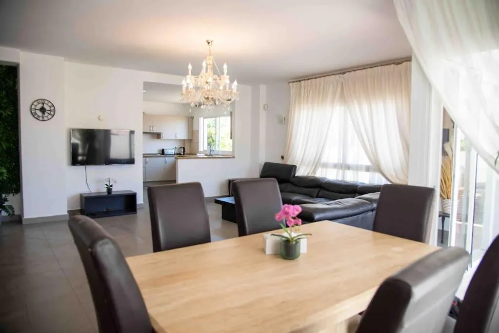 Cosy Villa With Private Pool Fuengirola