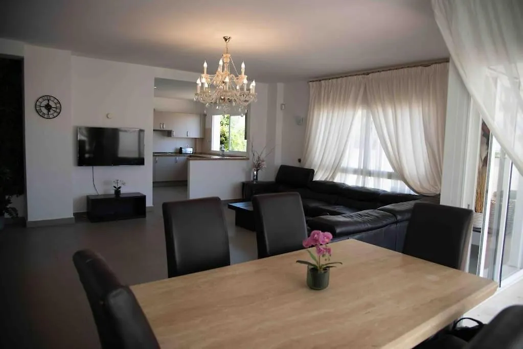 Cosy Villa With Private Pool Fuengirola