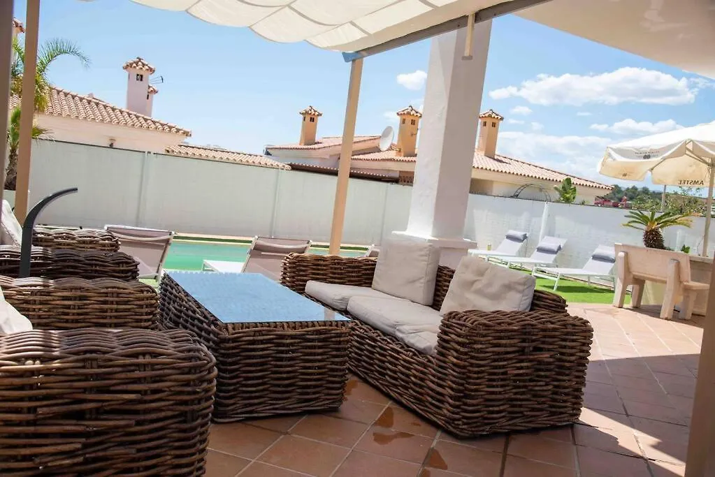 Cosy Villa With Private Pool Fuengirola